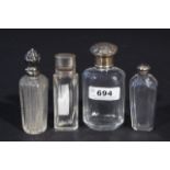 4 antique perfume bottles with silver stopper (4x) 27.00 % buyer's premium on the hammer price, VAT