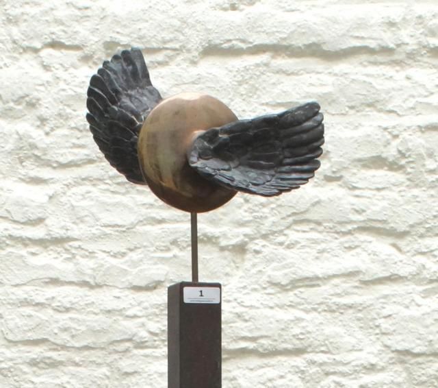 Bronze sculpture on iron stand, h. 125 cm. 27.00 % buyer's premium on the hammer price, VAT - Image 2 of 2