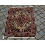 Persian carpet, dim. 92 x 68 cm. 27.00 % buyer's premium on the hammer price, VAT included