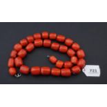 Coral necklace, l. 62 cm. 27.00 % buyer's premium on the hammer price, VAT included