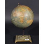 Table globe, Globus Terrestre J. Forest, Paris, appr. 1920, h. 35 cm, wear and tear 27.00 % buyer's