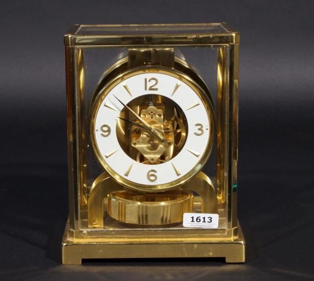 Atmos clock, Jaeger-LeCoultre, appr. 1960, dim. 23,5 x 20 x 15 cm. 27.00 % buyer's premium on the
