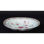 Chinese porcelain shaving bassin, famille rose, 18th/19th century, l. 30 cm, some fretting 27.00 %