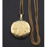 Yellow gold medallion on necklace, 14 krt., l. 70 cm, appr. 22.4 grams 27.00 % buyer's premium on