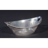 Dutch silver bonbon dish, second amount, inscription underneath, dent, l. 15 cm., appr. 77 grams