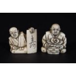 Ivory netsuke, squatted man, signed, l. 3,5 cm + Ivory netsuke, Man with paper, signed, h. 3 cm (