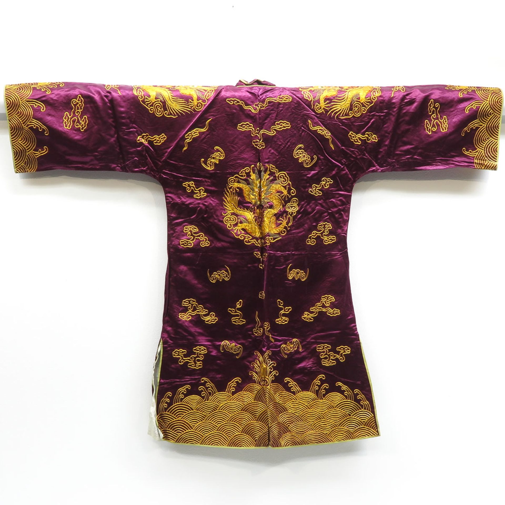 Embroidered Silk Chinese Jacket - Bild 2 aus 4
