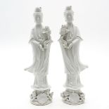 Lot of 2 Sculptures Depicting Man and Lady