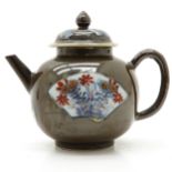 China Porcelain Imari Decor Qianlong Teapot
