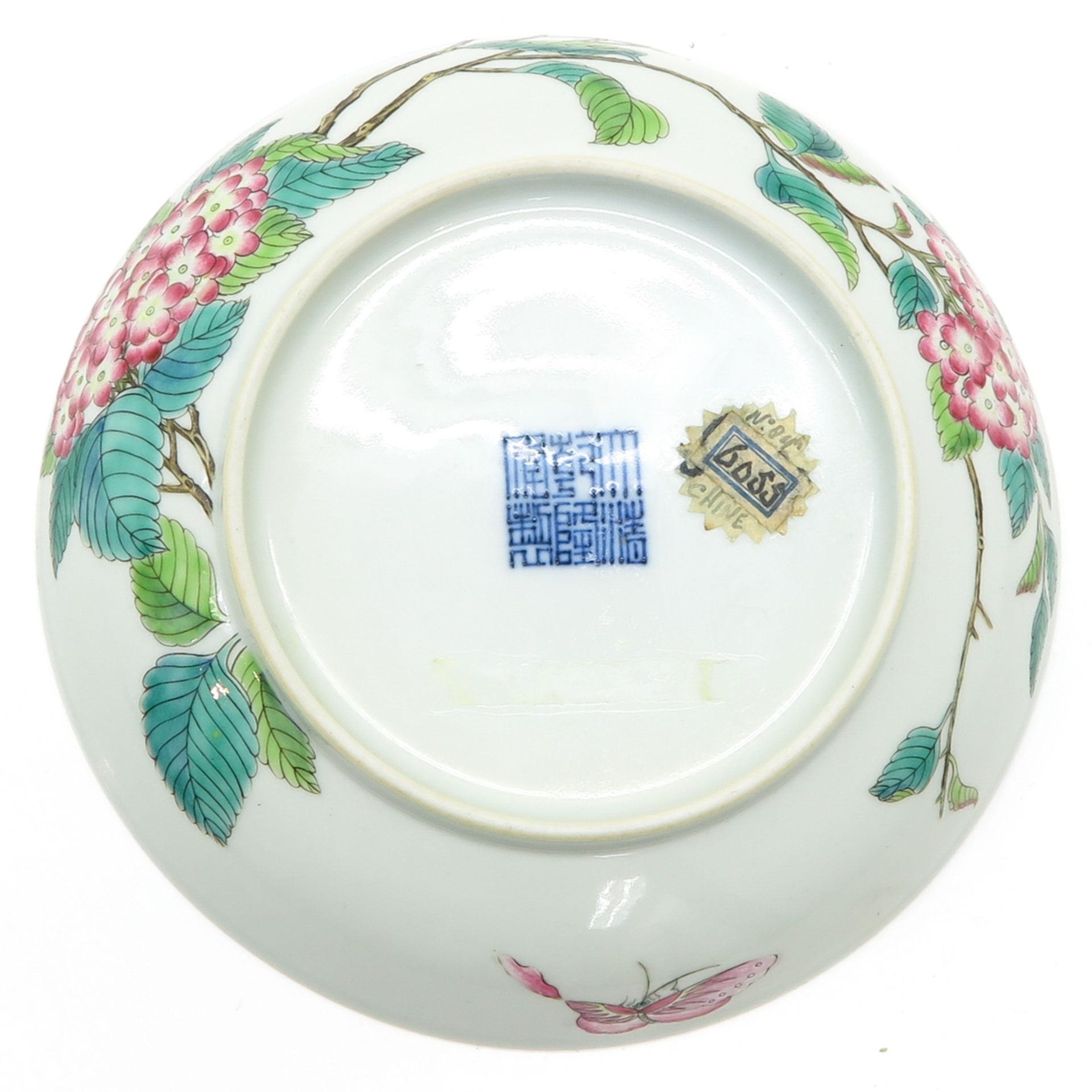 China Porcelain Plate Depicting Flowers and Butterflies - Bild 6 aus 6