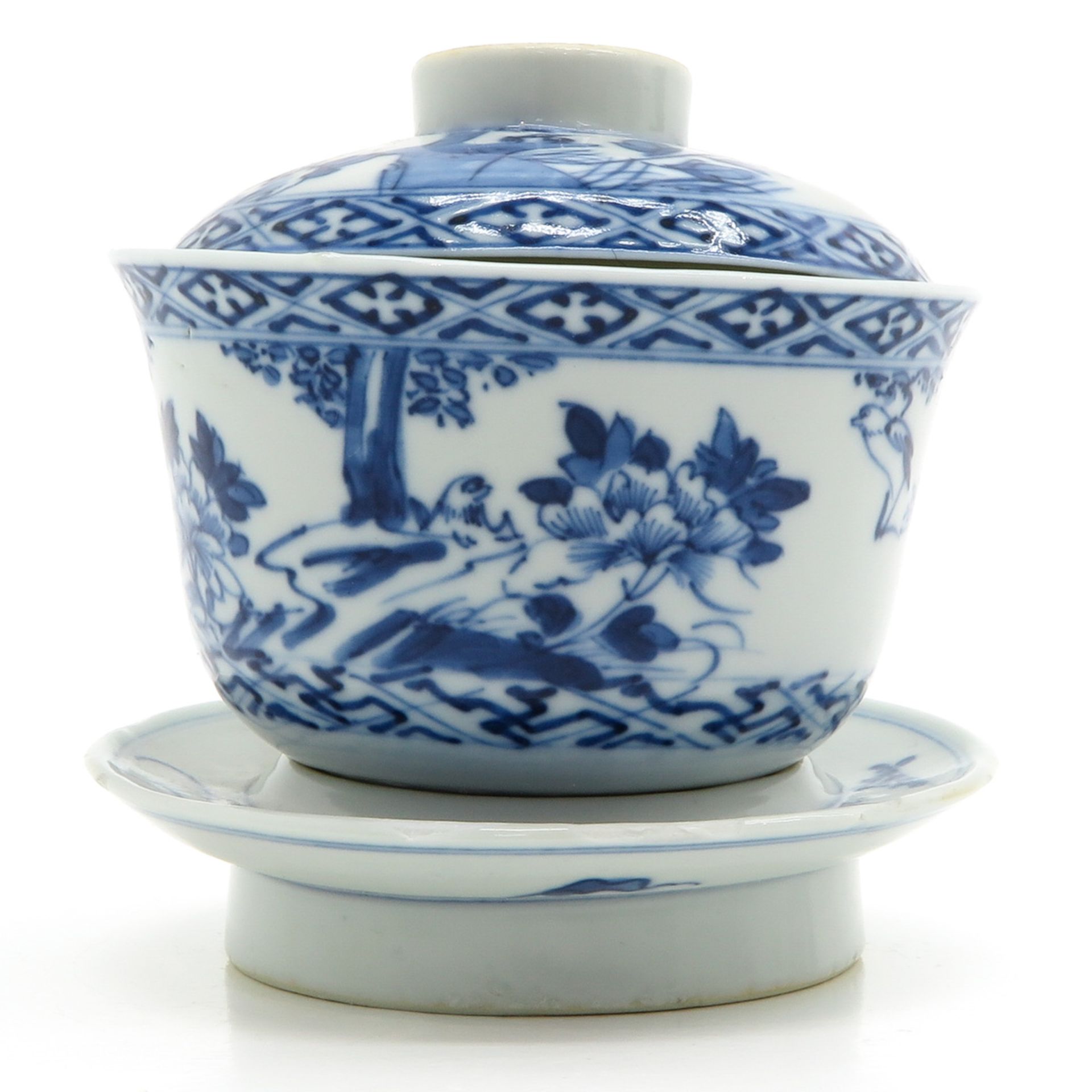 China Porcelain Cup and Saucer with Lid