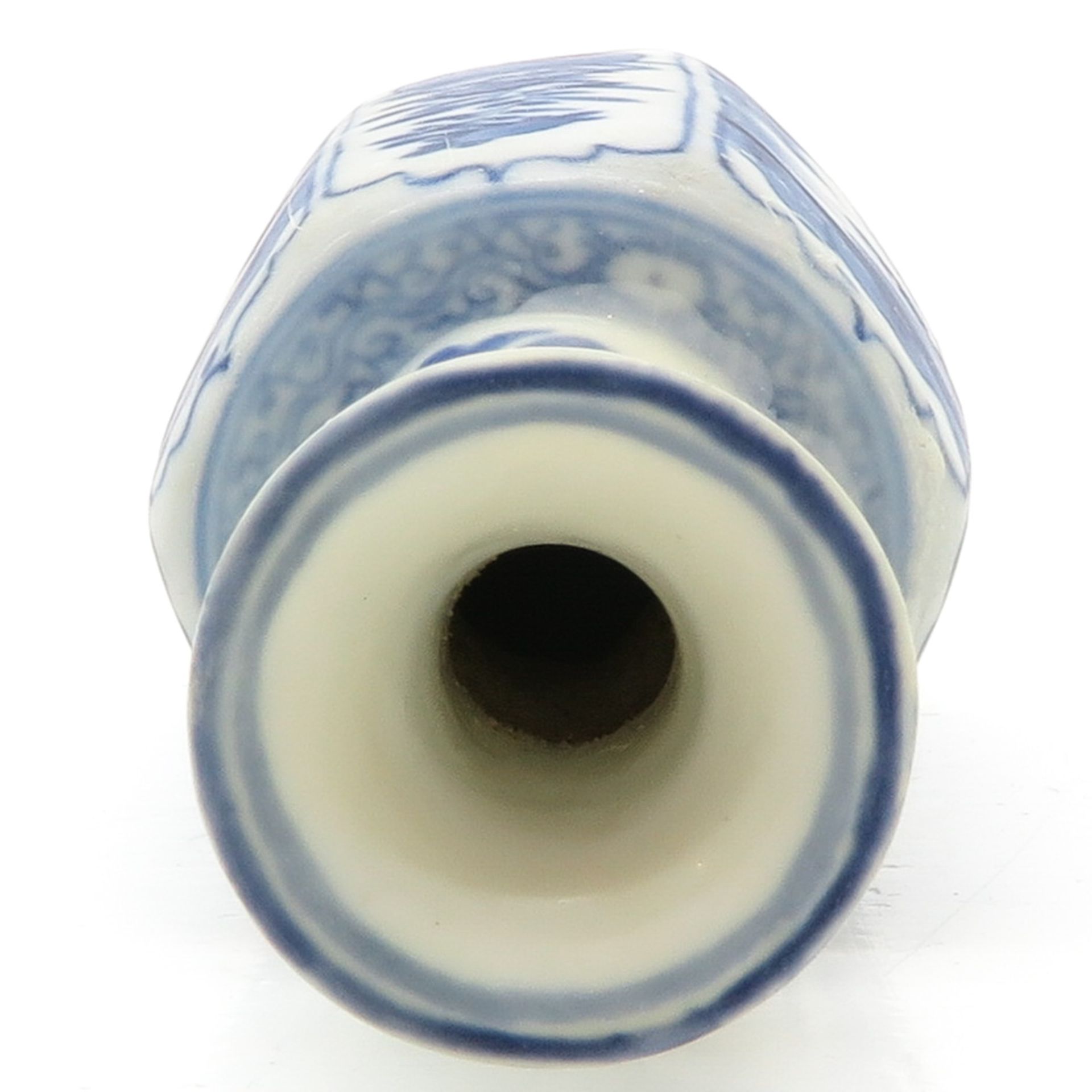 Vase - Image 5 of 6