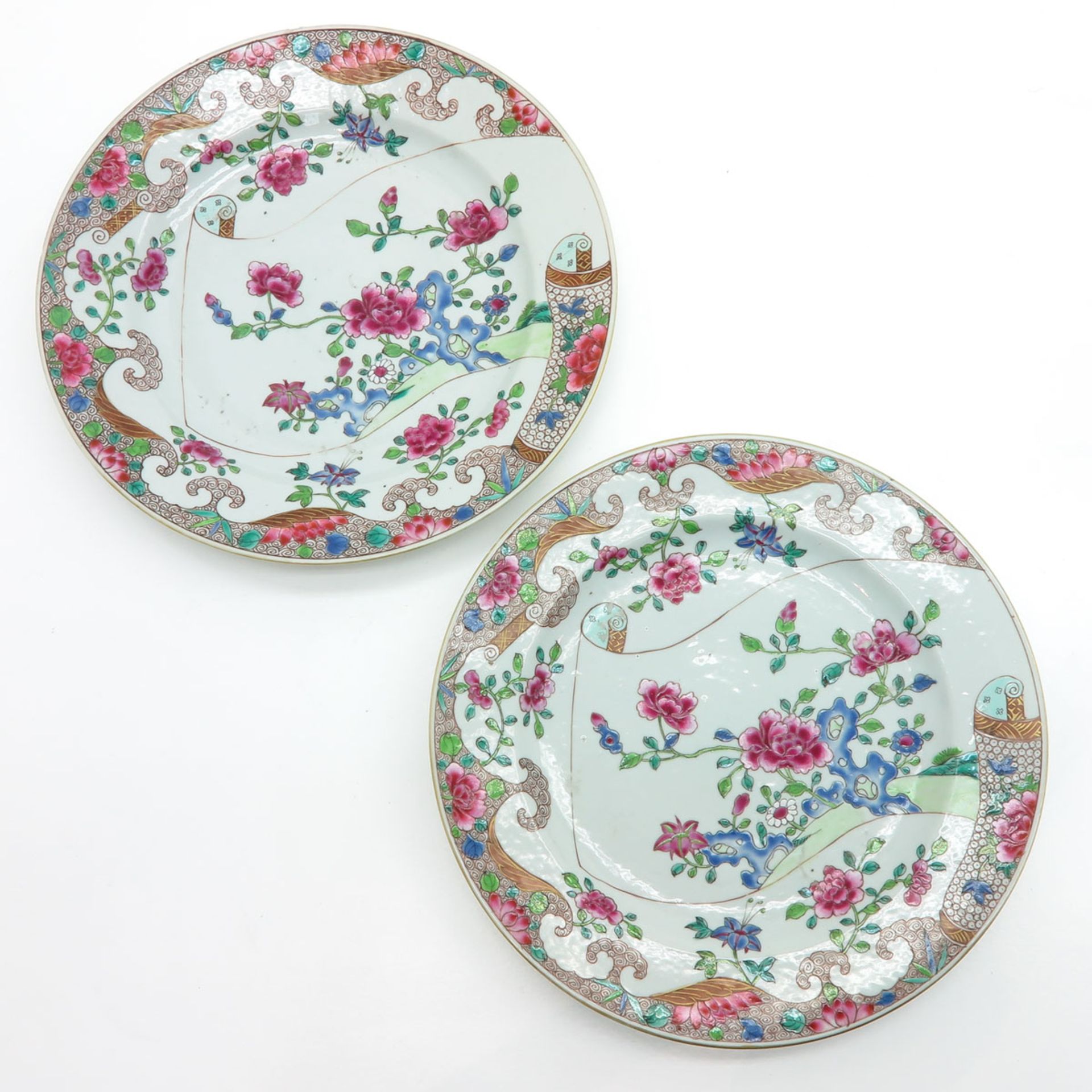 Lot of 2 Plates