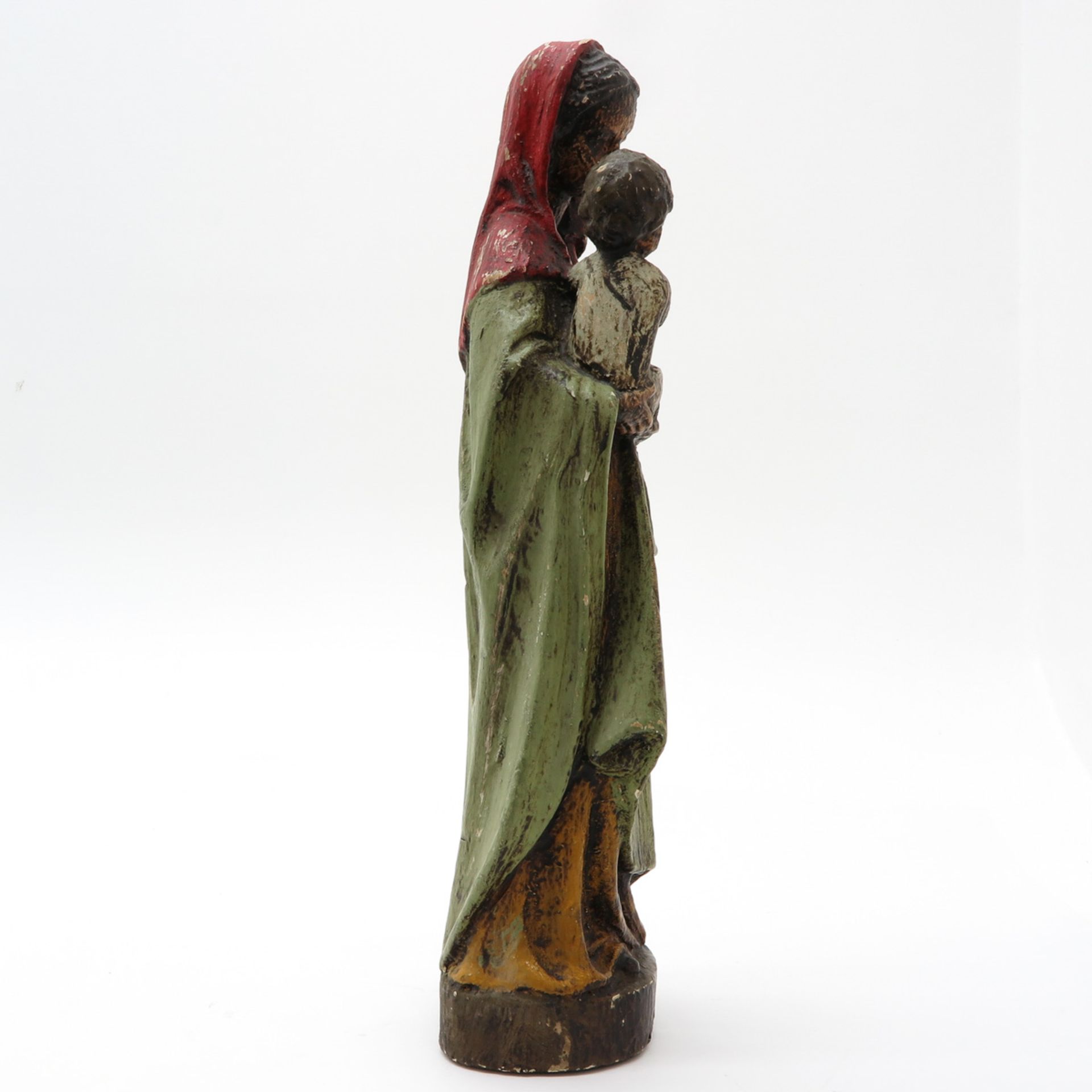Carved Wood Sculpture of Maria with Child - Bild 4 aus 6
