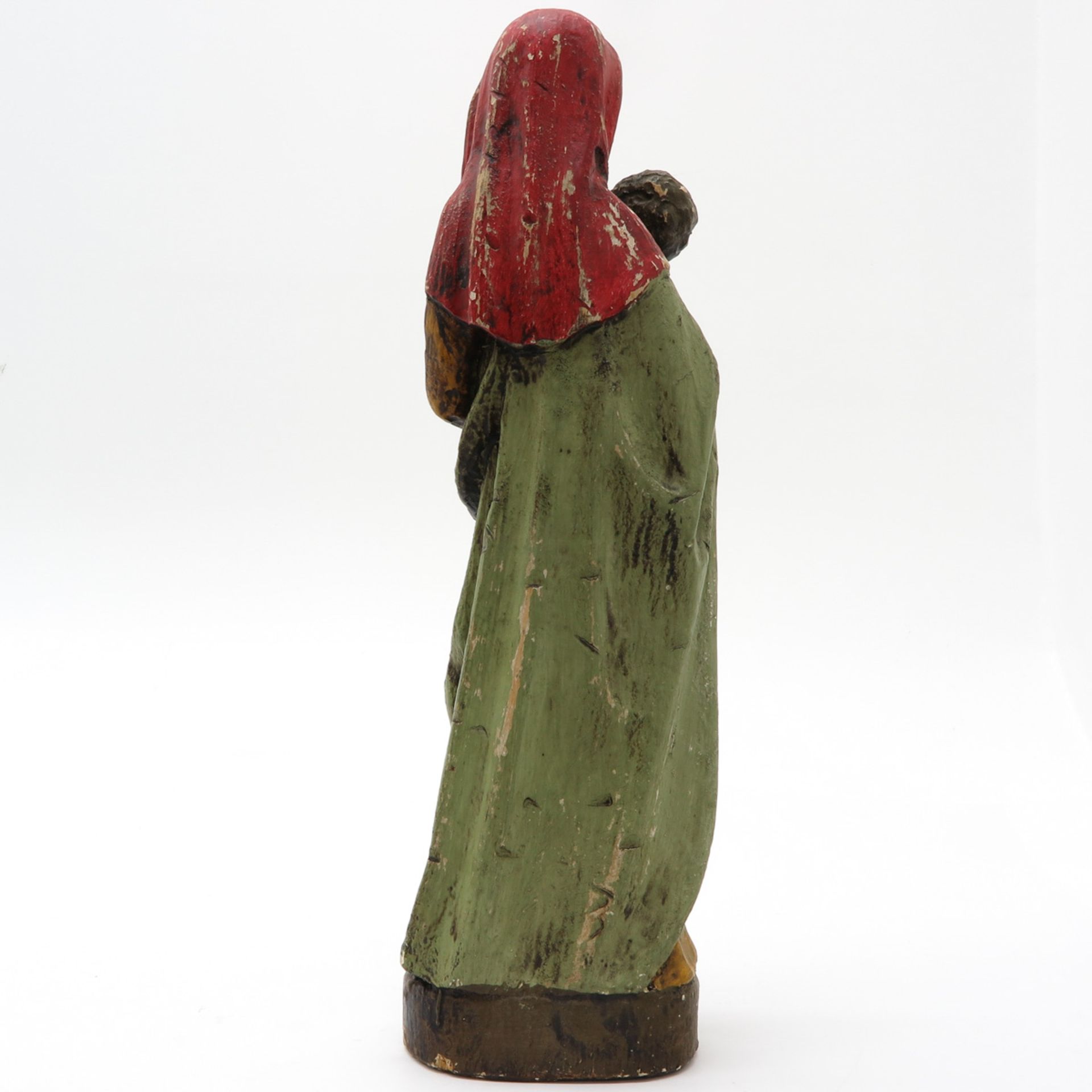 Carved Wood Sculpture of Maria with Child - Bild 3 aus 6