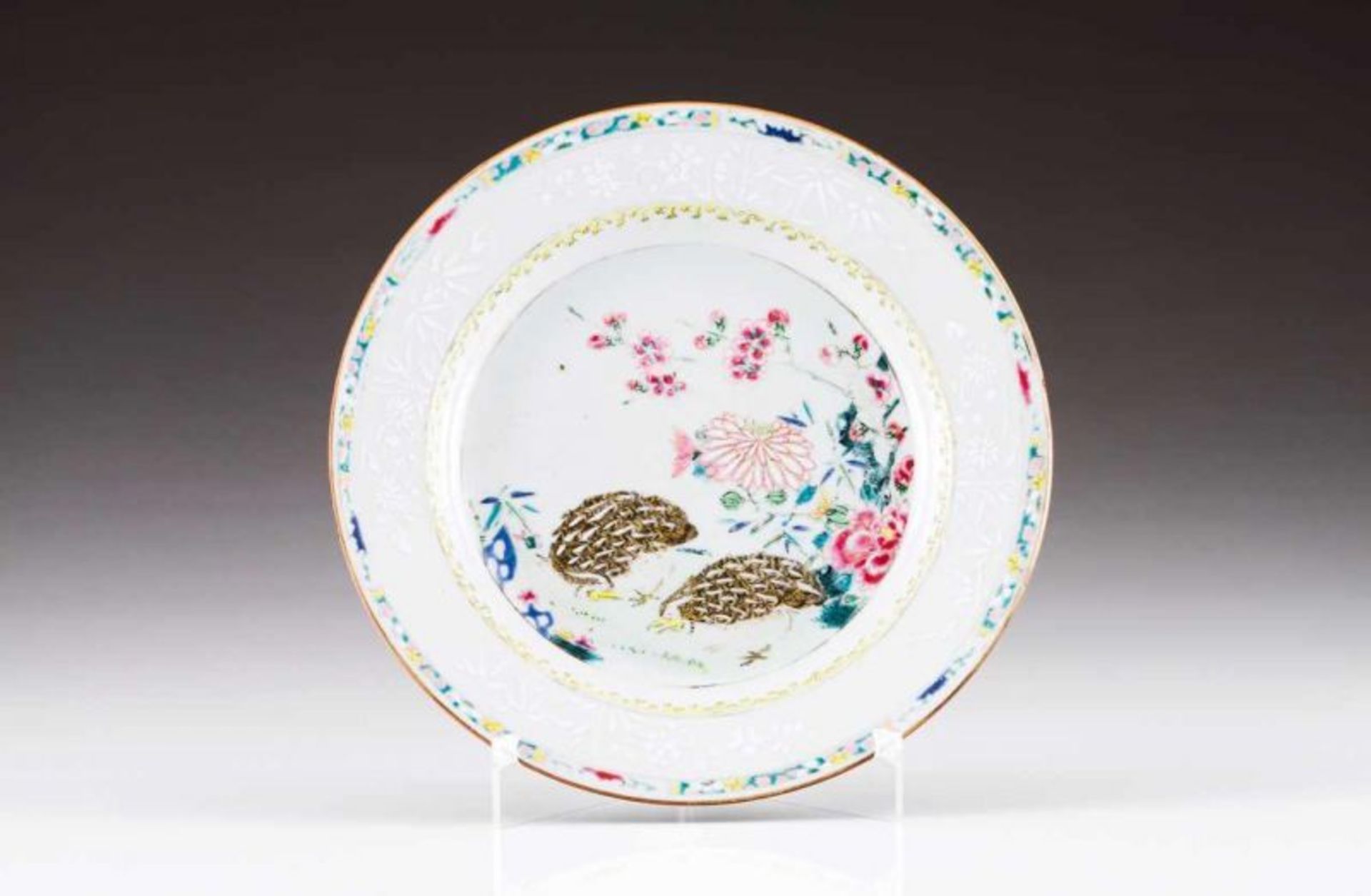 Plate Chinese export porcelain Polychrome decoration with Famille Rose and white enamels At the