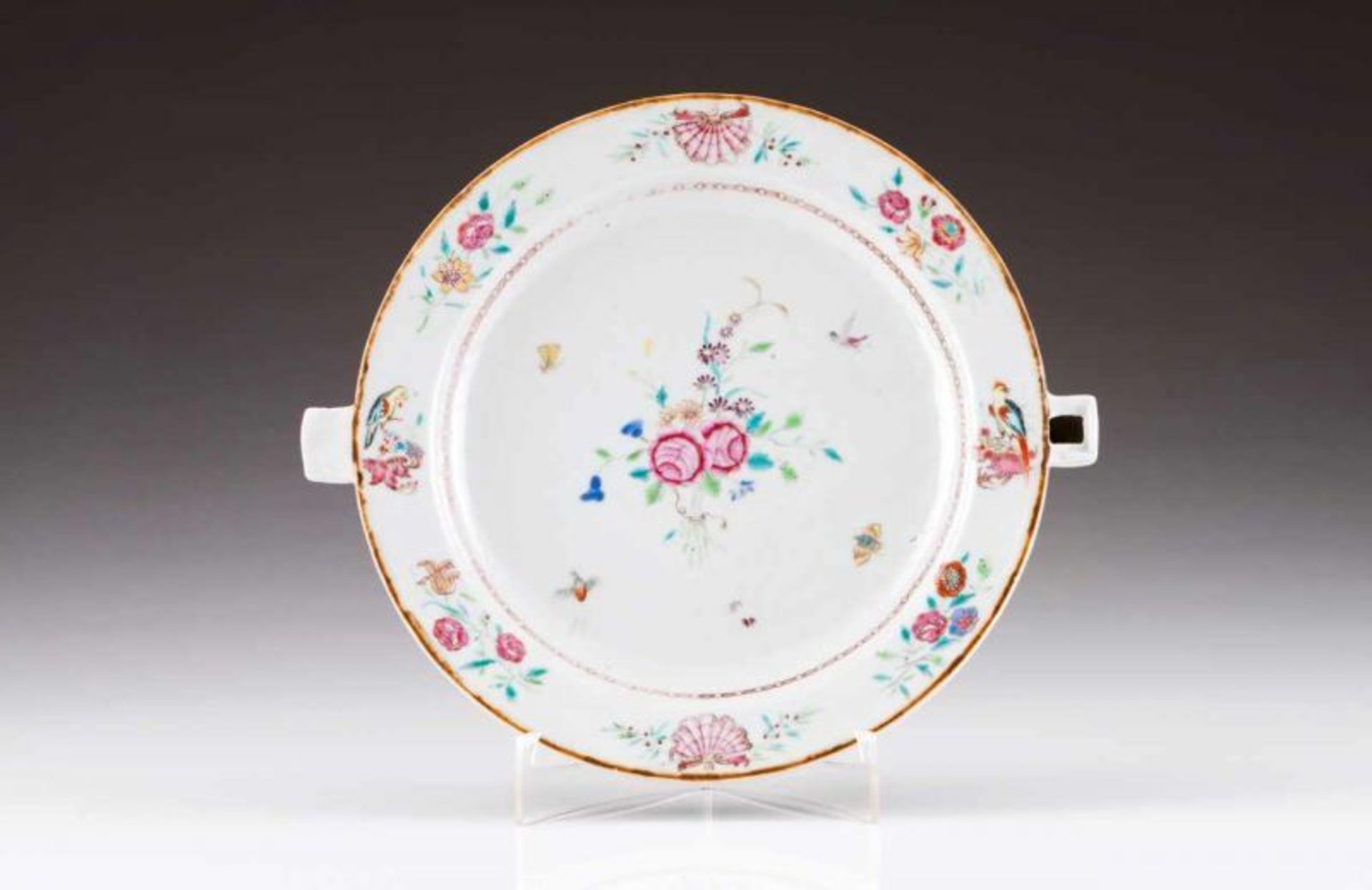 A entrée dish Chinese export porcelain Polychrome Famille Rose decoration depicting flowers,