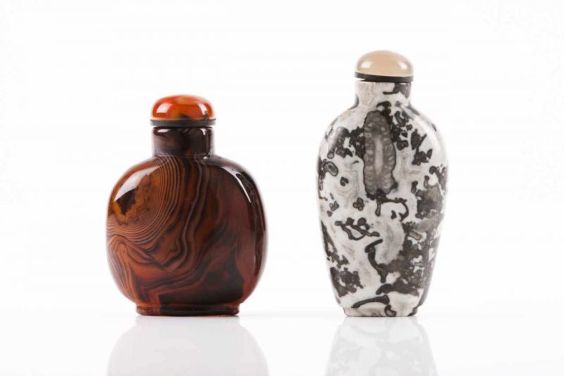 Snuff-bottle White, grey and black marble Hardstone cover China Height: 9 cm