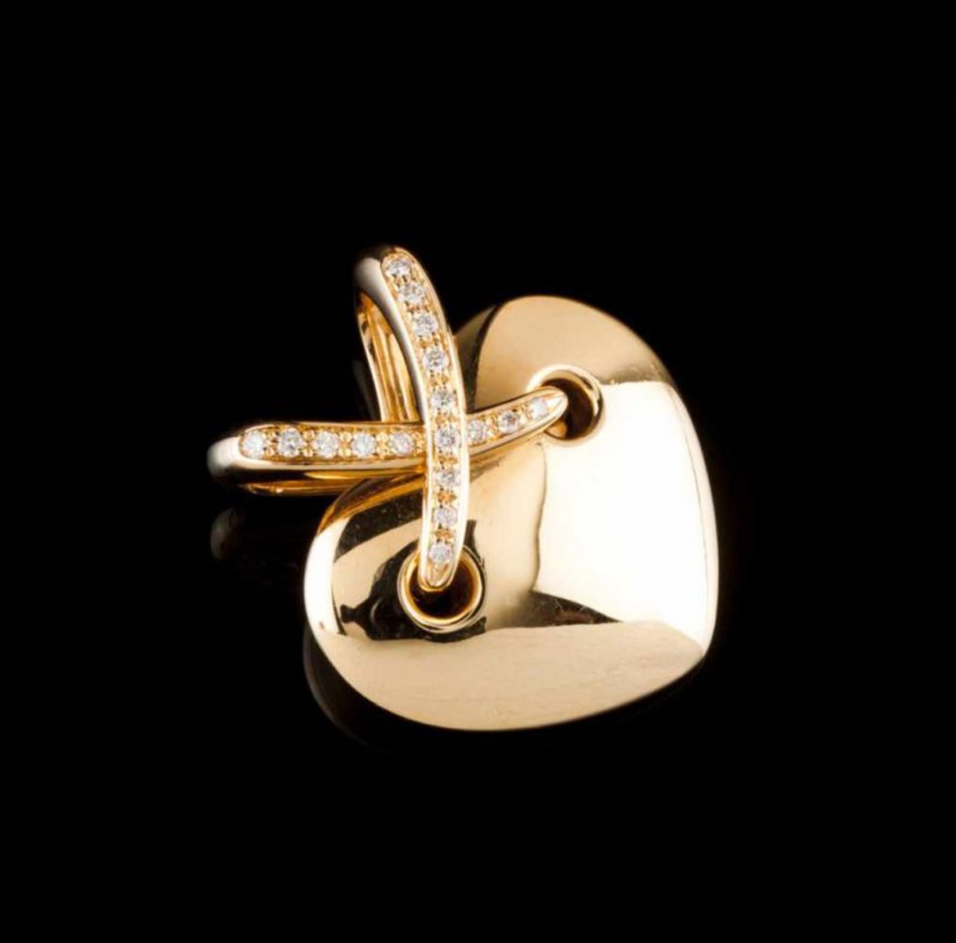 A pendant, CHAUMET 18kt gold set with 17 brilliant cut diamonds Marked, signed and numbered (wear