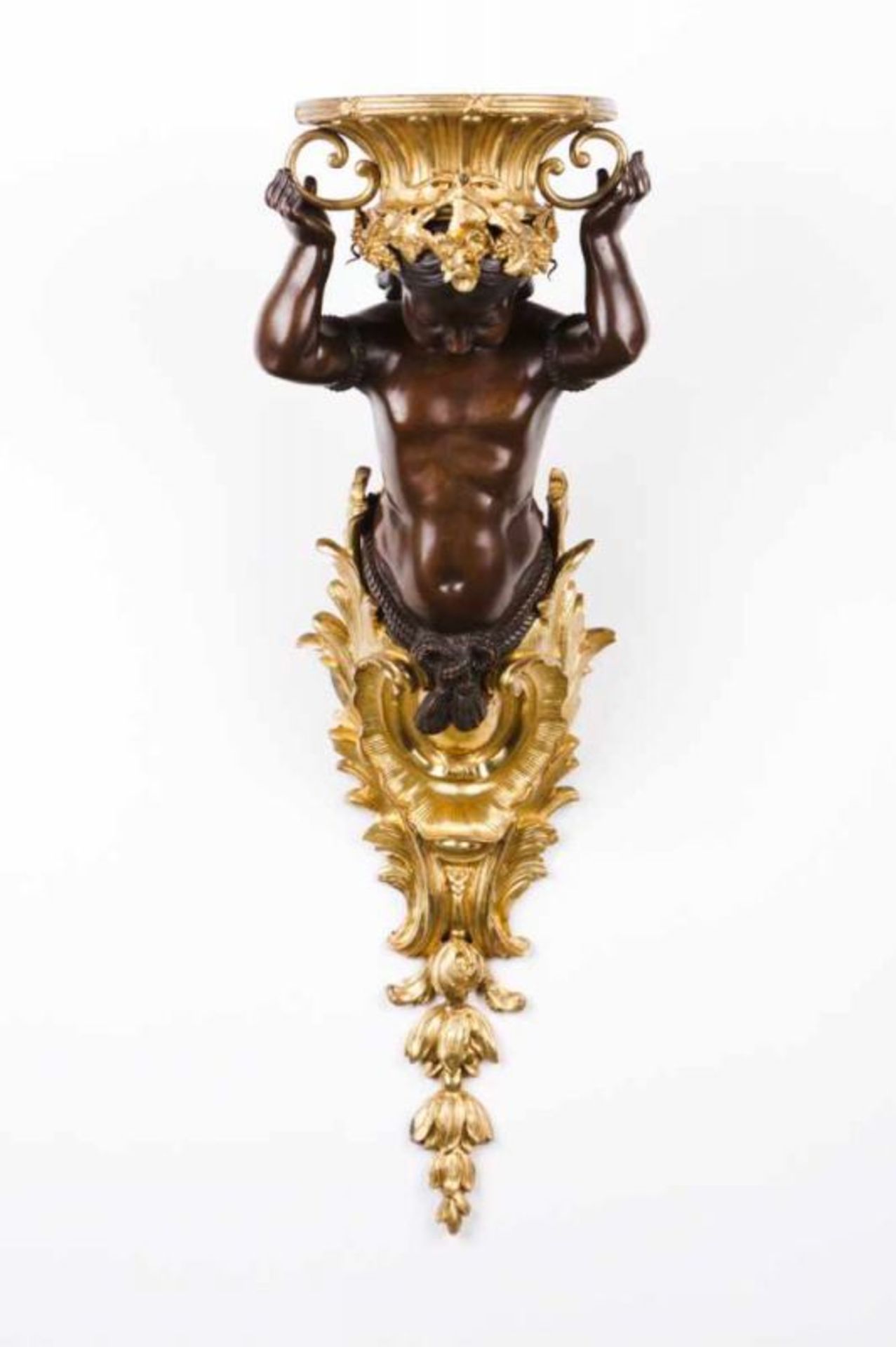 A pair of wall stands Gilt and patinated bronze Depicting Indians with chiselled decoration France, - Image 3 of 3
