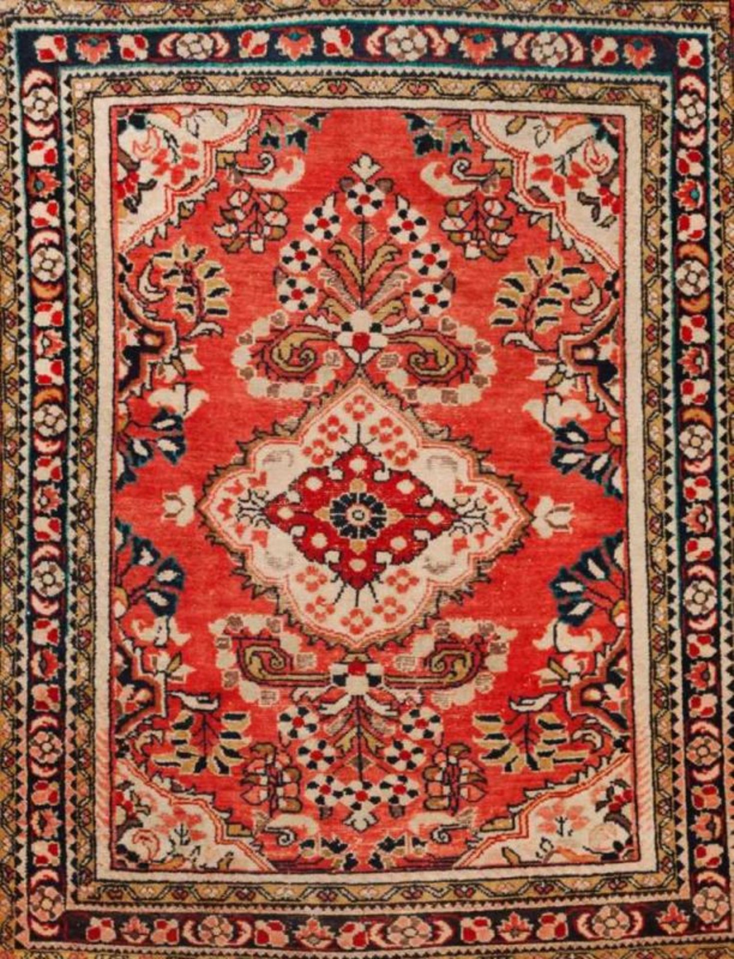 A Kashan carpet, Iran Cotton and wool Floral decoration in red, blue and beige 150x120 cm