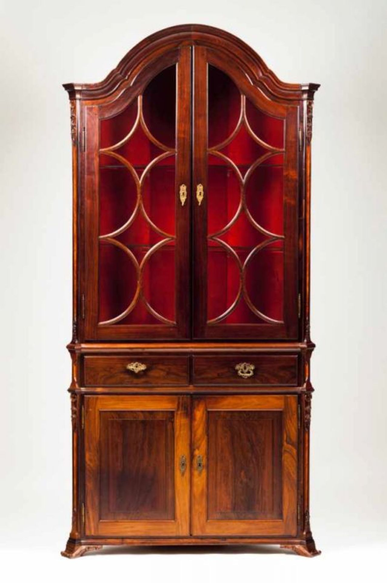 A D. José style corner cabinet Rosewood Upper part with two glazed doors and interior with two