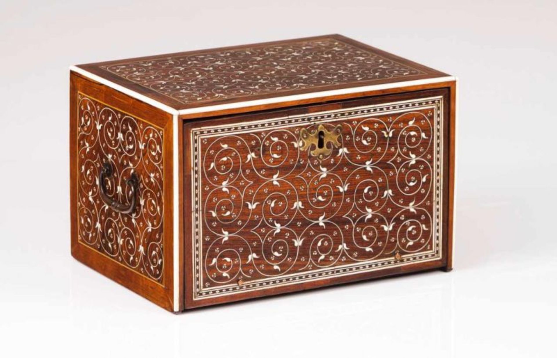 An Indo-Portuguese cabinet Sissoo with ivory inlaid decoration depicting floral scrolls Interior - Image 2 of 2