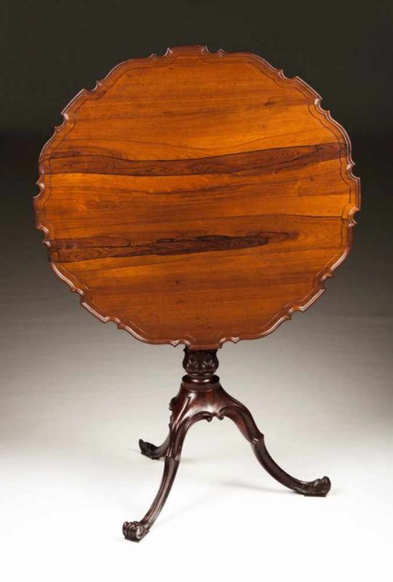 A D. José (1750-1777) tripod table Rosewood Scalloped tilt-top Carved central stem Portugal, 18th