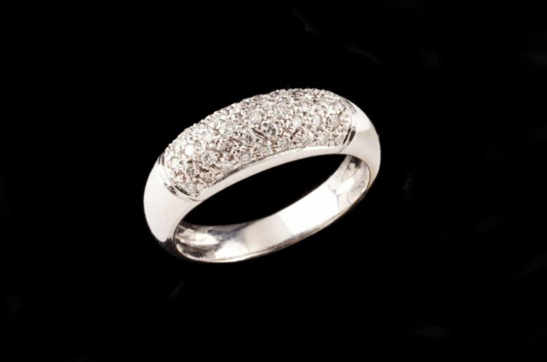 A ring White gold paved with small brilliant cut diamonds Portuguese assy mark (after 1985) and