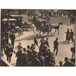 Paul Strand (New York 1890 – 1976 Orgeval) New York (Fifth Avenue). 1916 Photogravüre auf
