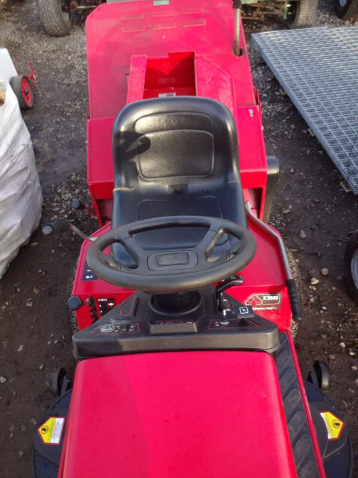 2012 COUNTAX C600H ride on mower c/w collector & wheel clamp (s/n 20402) (RDM) - Image 3 of 7