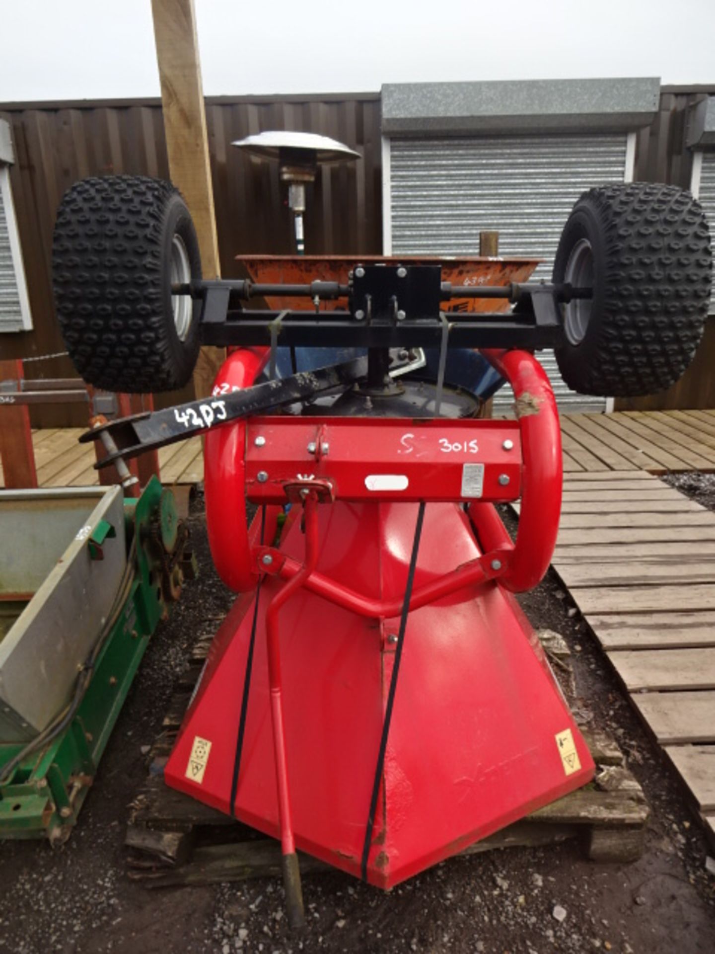 Fork mounted snow plough - Image 2 of 2