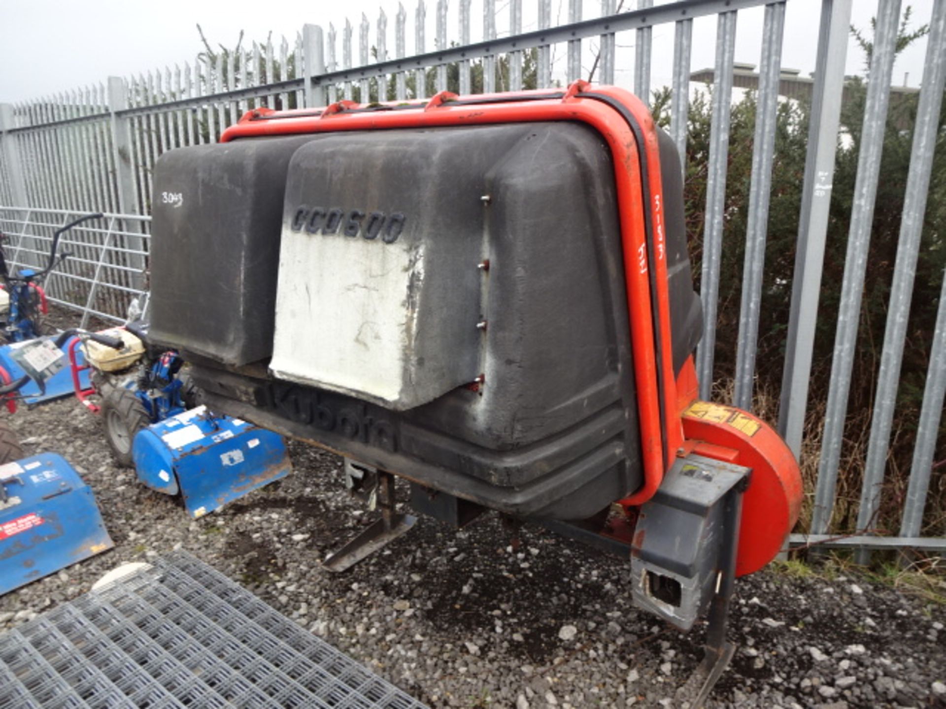 KUBOTA GCD600 grass collector