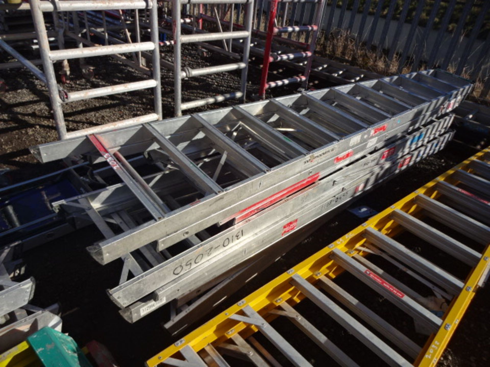 5 x aluminium step ladders