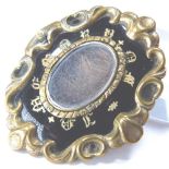 Victorian mourning brooch with hair lacking pin