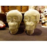 Pair of glass skulls, H: 17 cm