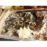 Tray of mixed unsorted costume jewellery