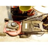 Sovereign self propelled lawn mower with 148cc Briggs & Stratton engine