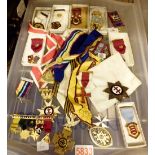 Tray of Masonic jewellery including row of miniatures