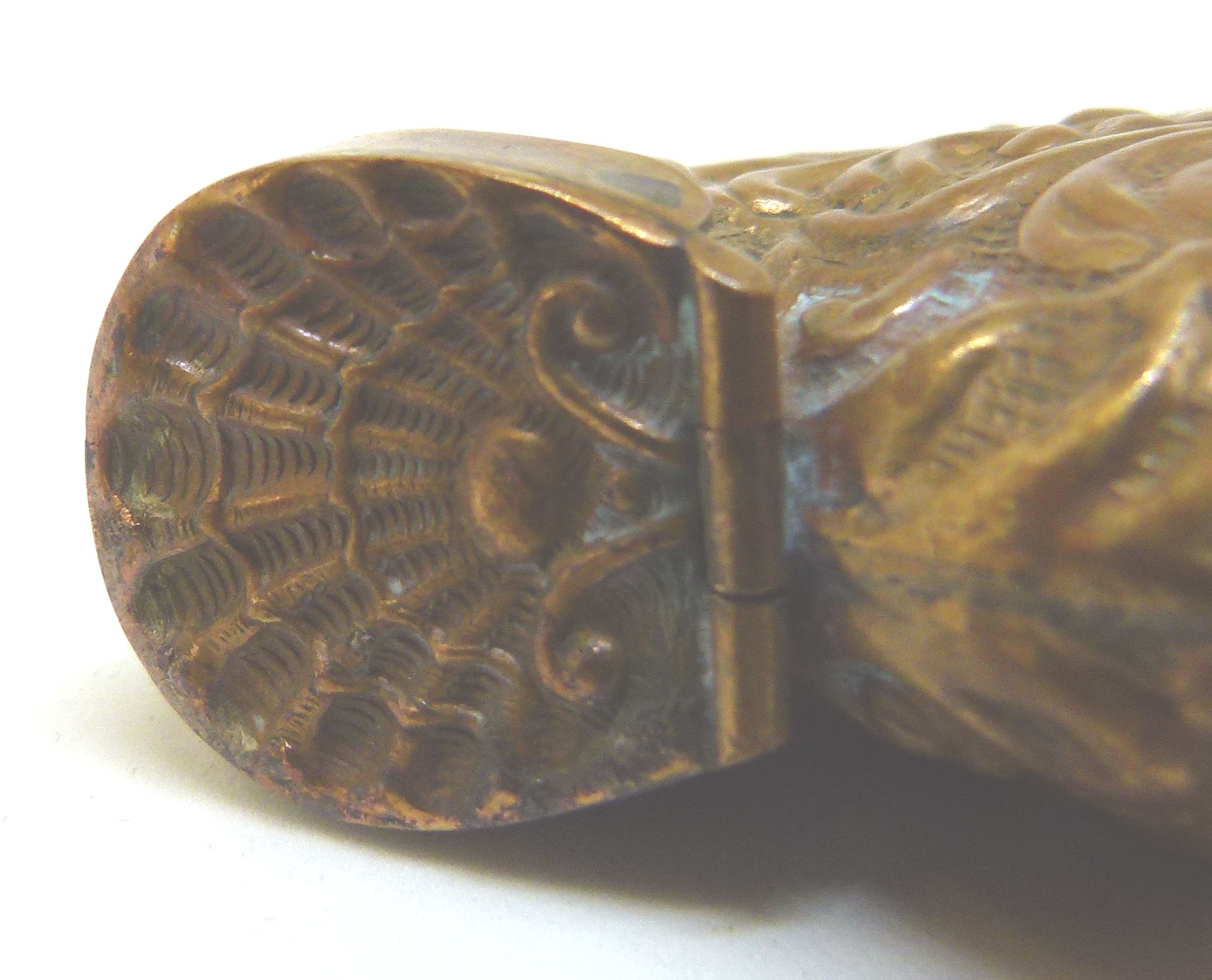 Brass shell vesta case - Image 2 of 2