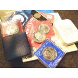 Collection of UK coinage including £2 coin