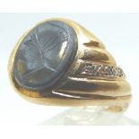 14ct yellow gold gents seal signet ring, 5.