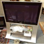 Panasonic 38" flat screen television, su