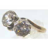 9ct gold CZ set ring, 4.