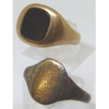 9ct gold onyx set signet ring, 5.9g and