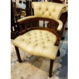 Ivory buttoned leather upholstered Capta