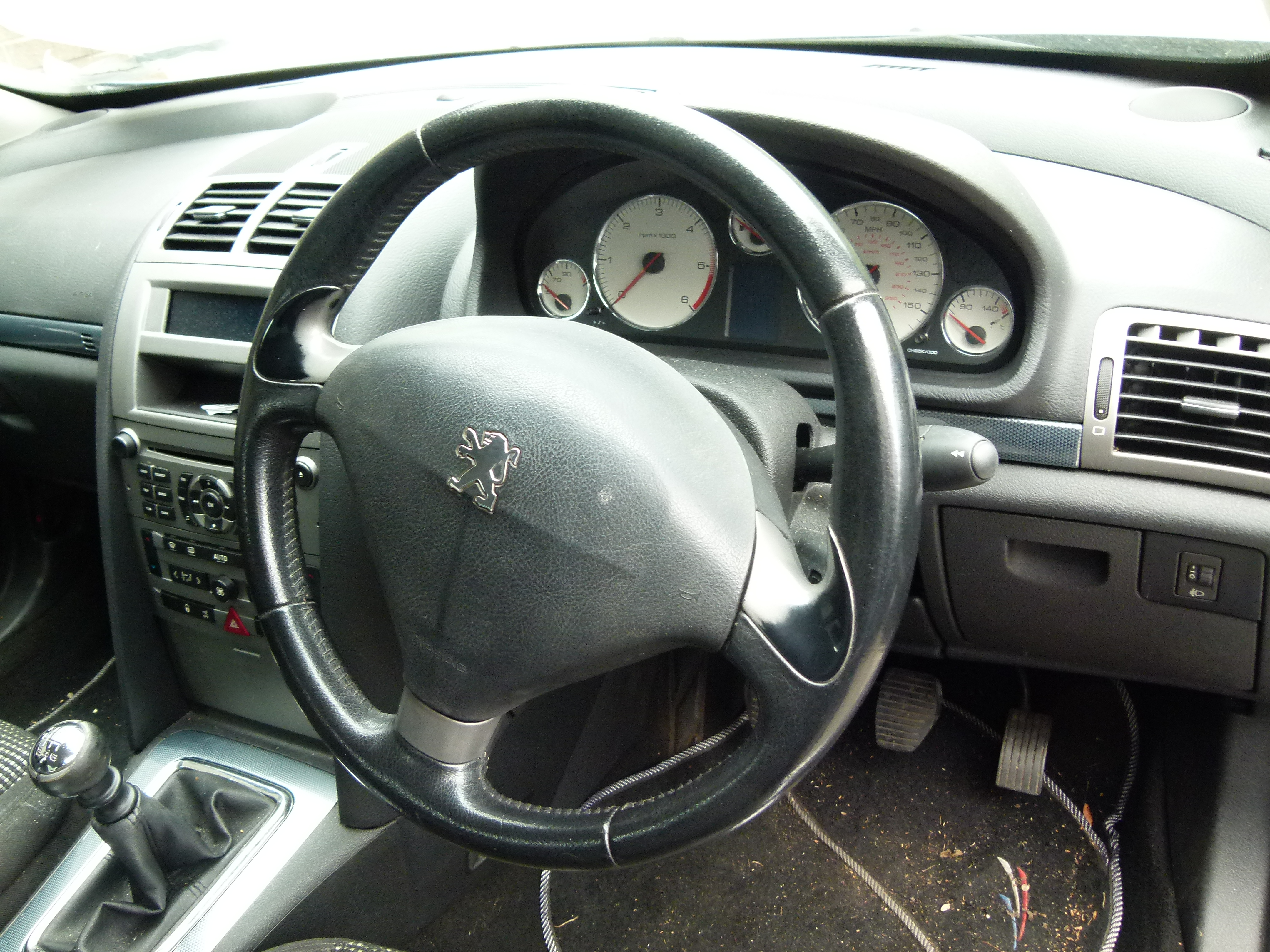 Blue Peugeot 407, four door saloon car, manual gear box, no key or log book, - Bild 4 aus 5