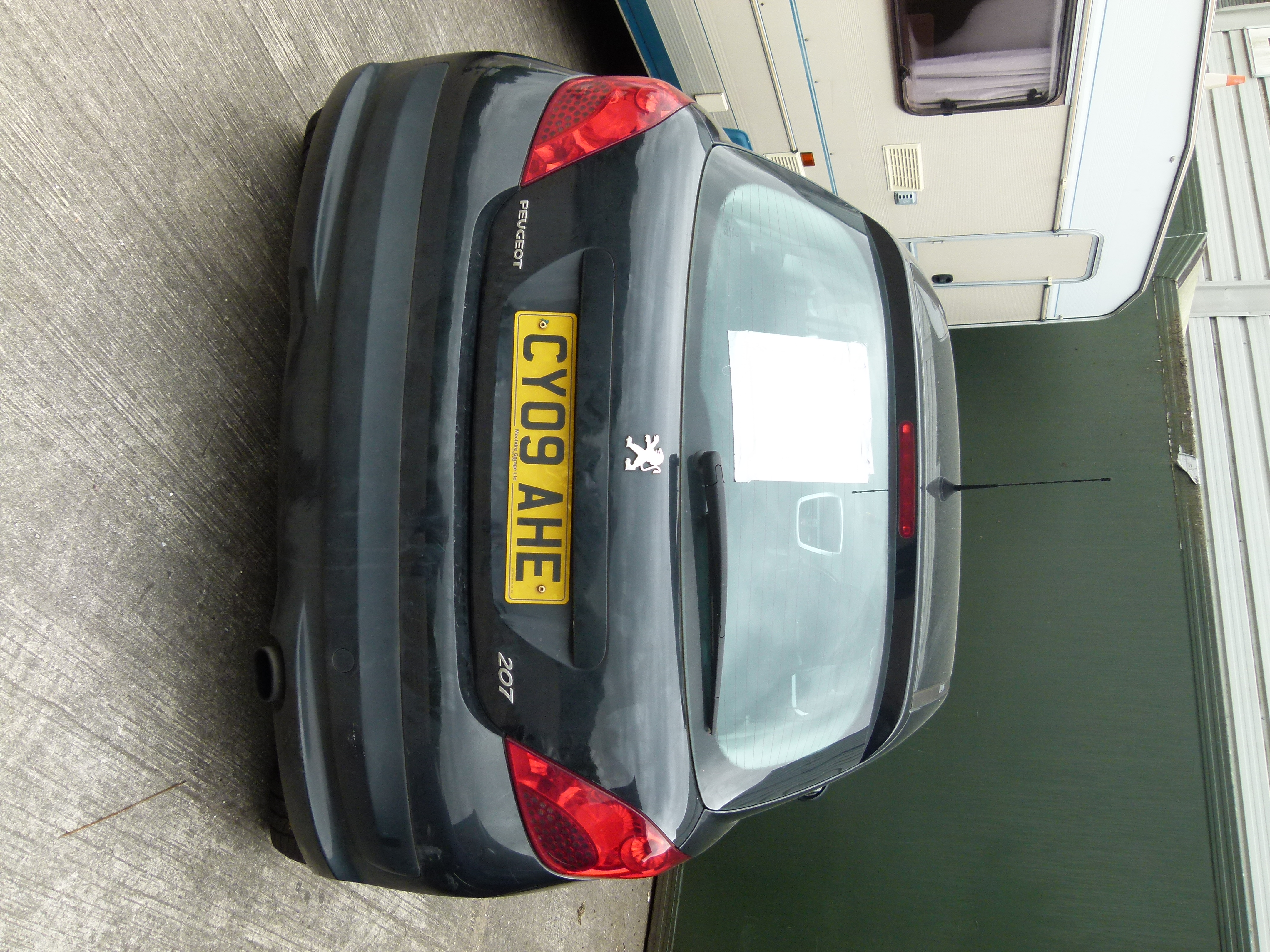 Black Peugeot 207, two door hatchback, manual gear box, no keys or log book. - Image 2 of 4