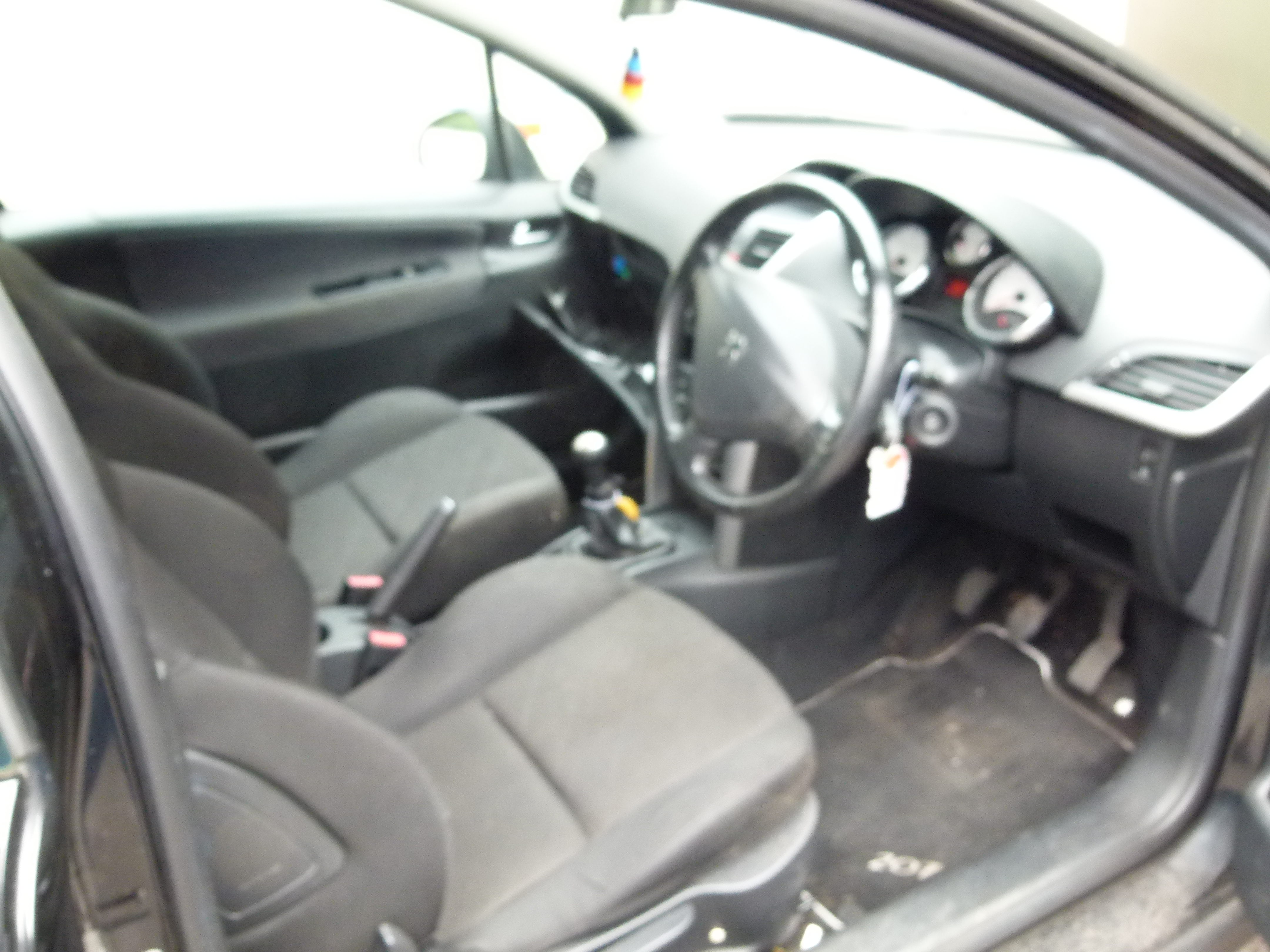 Black Peugeot 207, two door hatchback, manual gear box, no keys or log book. - Image 3 of 4