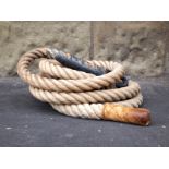 20thC natural cotton school gym rope with steel ends L : 400 cm